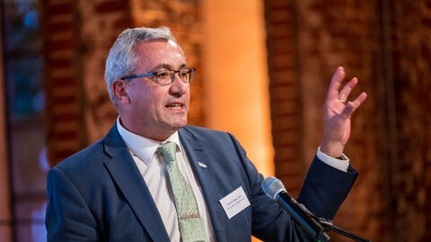 Pitch von Prof. Dr. Peter J. Klar von der Justus-Liebig-Universität Gießen Pitch von Prof. Dr. Peter J. Klar von der Justus-Liebig-Universität Gießen
