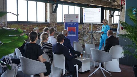 Workshop Gelebte Fachkräftesicherung in Hessen: Strategien, Maßnahmen, Herausforderungen und Chancen für die Raumfahrt Workshop Gelebte Fachkräftesicherung in Hessen: Strategien, Maßnahmen, Herausforderungen und Chancen für die Raumfahrt