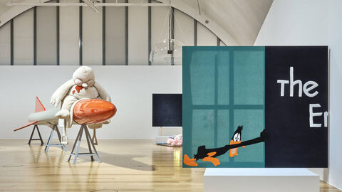 C. v. Bonin / Plüschküken auf Rakete Exponat Plüschküken auf Rakete